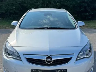 Gebraucht Opel Astra Innovation 110 PS (80 kW) 2011 Silber Kombi