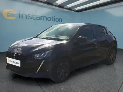Gebraucht Peugeot e-208 Active 100 kW (136 PS) 2022 Schwarz Kleinwagen