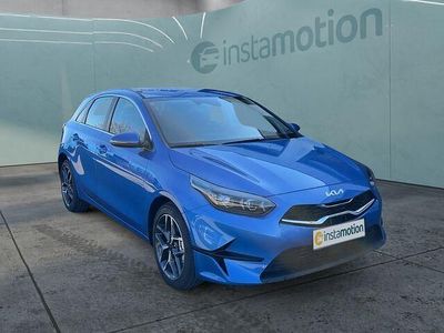 Neu Kia Ceed Spirit 140 PS (102 kW) 2025 Blau Kleinwagen
