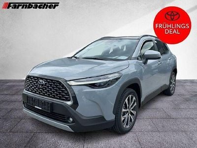 Grau Gebraucht 2024 Toyota Corolla Cross Premium SUV | 38.990 € (Fairer Preis)