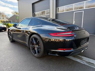 Porsche 911 Carrera