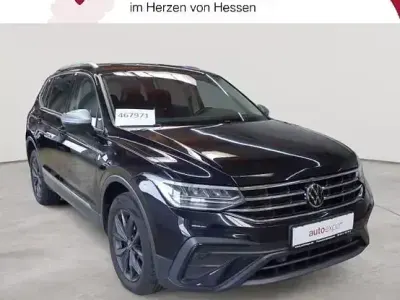 Gebraucht VW Tiguan Allspace Life 150 PS (110 kW) 2022 Deep black perleffekt SUV