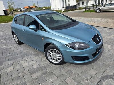 Second-hand Seat Leon Reference 86 CP (63 kW) 2010 Albastru Hatchback