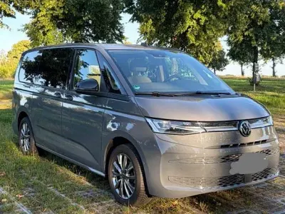 Gebraucht VW Multivan Goal 150 PS (110 kW) 2025 Grau Van / Kleinbus
