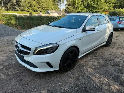 Gebraucht Mercedes A200 Urban 136 PS (100 kW) 2016 Weiß Kleinwagen