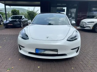 Käytetty Tesla Model 3 Long Range RWD 208 kW (283 HP) 2023 Valkoinen Sedan