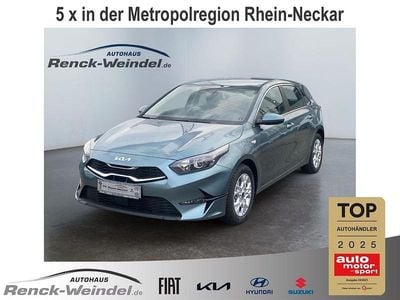 Grau Gebraucht 2024 Kia Ceed Vision Kleinwagen | 25.689 € (Fairer Preis)