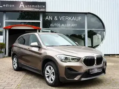 Używany BMW X1 Sport Line 245 KM (180 kW) 2020 Beżowy SUV