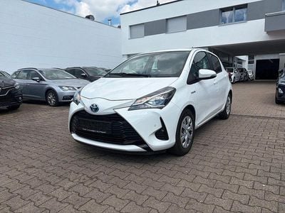 Usata Toyota Yaris Hybrid Comfort 75 CV (55 kW) 2018 Bianco Utilitaria
