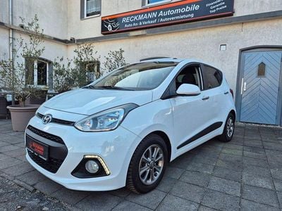 Gebraucht Hyundai i10 Passion 87 PS (63 kW) 2016 Weiß Kleinwagen