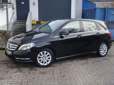 Gebraucht Mercedes B180 Style 109 PS (80 kW) 2014 Schwarz Van / Kleinbus