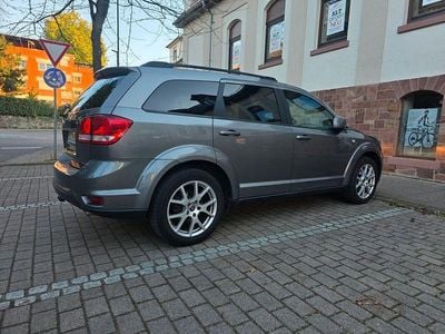 Second-hand Fiat Freemont 140 CP (102 kW) 2011 Gri SUV