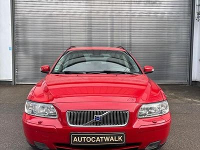 Gebraucht Volvo V70 163 PS (119 kW) 2005 Rot Kombi