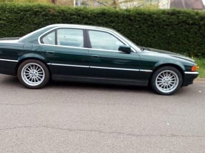 Second-hand BMW 740 286 CP (210 kW) 1997 Verde Berlinǎ