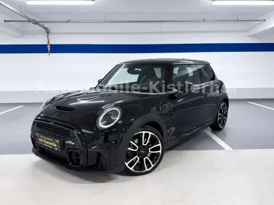 Gebraucht Mini John Cooper Works 242 PS (177 kW) 2021 Schwarz Kleinwagen