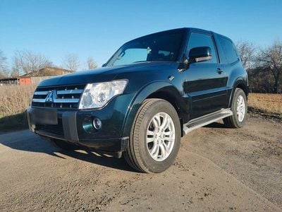 Gebraucht Mitsubishi Pajero Instyle 200 PS (147 kW) 2010 Grün SUV