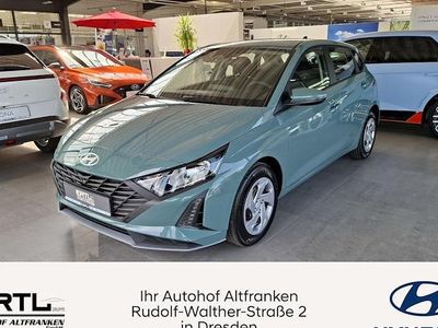 Neu Hyundai i20 Select 79 PS (58 kW) 2025 Grün Limousine