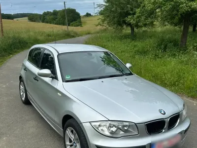 Gebraucht BMW 118 122 PS (89 kW) 2004 Silber Kleinwagen
