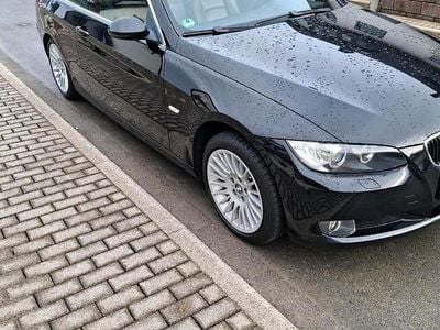 Gebraucht BMW 320 Cabriolet 170 PS (125 kW) 2007 Schwarz Cabrio