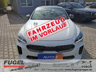 Gebraucht Kia Stinger GT 366 PS (269 kW) 2023 (swp) snow white pearl Kleinwagen