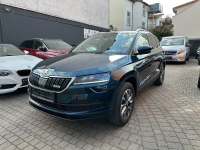 Gebraucht Skoda Karoq Drive 190 PS (139 kW) 2020 Modra lava/lava blau (metallic) SUV