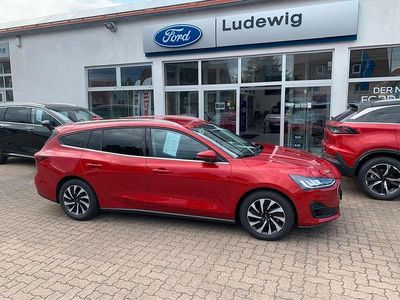Gebraucht Ford Focus Titanium 155 PS (114 kW) 2024 Fantastic red tc Kombi