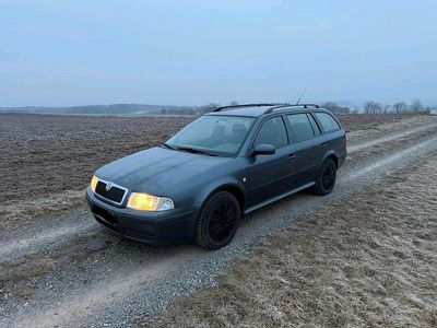 Grau Gebraucht 2007 Skoda Octavia Kombi | 3.000 € (Fairer Preis)