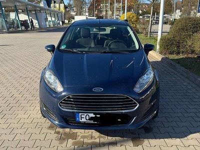 Gebraucht Ford Fiesta Trend 60 PS (44 kW) 2013 Blau Kleinwagen