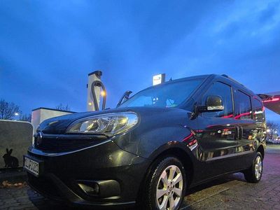 Schwarz Gebraucht 2015 Fiat Doblò Van / Kleinbus | 13.500 €