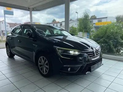 Gebraucht Renault Mégane IV 110 PS (80 kW) 2017 Schwarz Limousine
