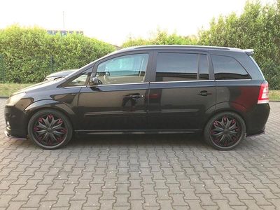 Second-hand Opel Zafira Sport 150 CP (110 kW) 2005 Negru Monovolum