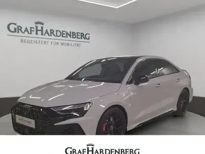 Neu Audi RS3 Comfort 400 PS (294 kW) 2026 Grau Limousine