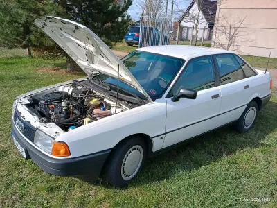 Käytetty Audi 80 Young 70 HP (51 kW) 1990 Valkoinen Sedan