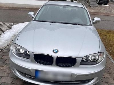 Gebraucht BMW 118 143 PS (105 kW) 2010 Silber Kleinwagen
