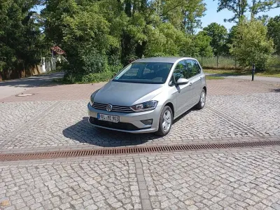 Używany VW Golf Sportsvan Comfortline 150 KM (110 kW) 2016 Srebrny Minivan