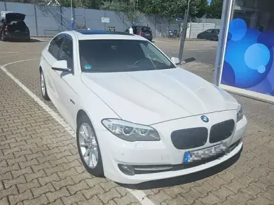 Gebraucht BMW 528 258 PS (189 kW) 2011 Weiß Limousine