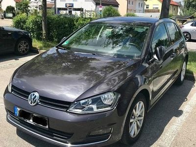 Grau Gebraucht 2015 VW Golf LOUNGE Limousine | 11.950 € (Fairer Preis)