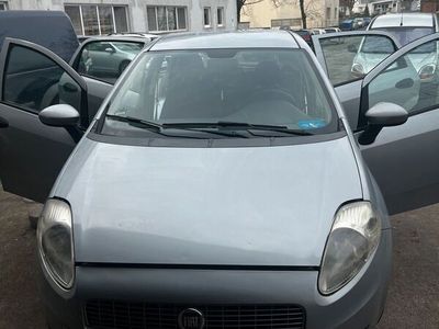 gebraucht Fiat Punto 1.4 wenig gelaufen!