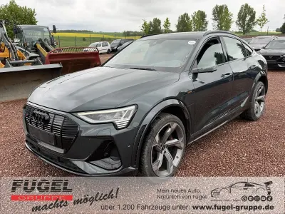 Second-hand Audi e-tron Sportback Ambiente 369 kW (503 CP) 2022 Albastru SUV