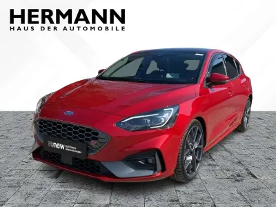 Gebraucht Ford Focus 280 PS (205 kW) 2022 Fantastic rot (rot) Limousine