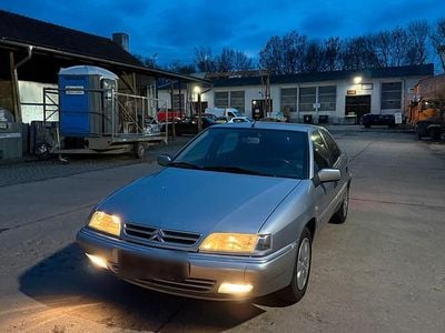 Gebraucht Citroën Xantia 110 PS (80 kW) 2000 Silber Limousine