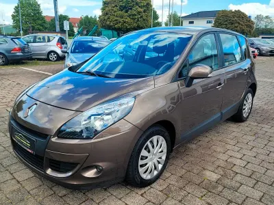Gebraucht Renault Scénic III Expression 110 PS (80 kW) 2010 Braun Kombi