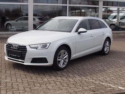 Gebraucht Audi A4 150 PS (110 kW) 2017 Gletscherweiss Kombi