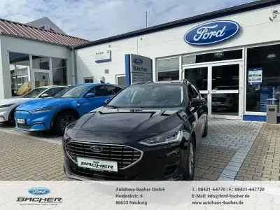 Gebraucht Ford Focus Titanium 125 PS (91 kW) 2024 Obsidianschwarz metallic (metallic) Kombi