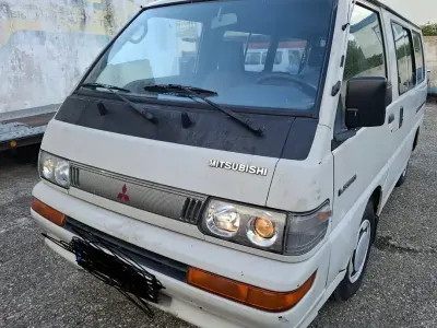 Gebraucht Mitsubishi L300 69 PS (50 kW) 1991 Weiß Van / Kleinbus