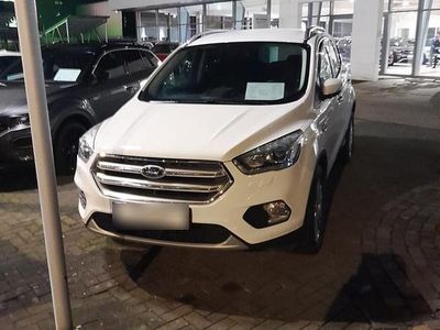 Gebraucht Ford Kuga 150 PS (110 kW) 2019 Weiß SUV