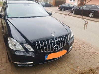 Gebraucht Mercedes E220 Avantgarde 170 PS (125 kW) 2011 Schwarz Kombi