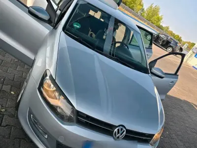 Gebraucht VW Polo Comfortline 86 PS (63 kW) 2010 Silber Kleinwagen