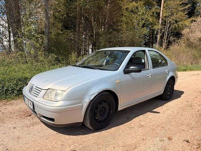 Gebraucht VW Bora 101 PS (74 kW) 1998 Silber Limousine