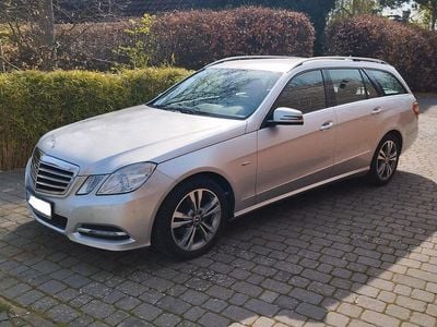 Second-hand Mercedes E200 Avantgarde 136 CP (100 kW) 2012 Argintiu Berlinǎ